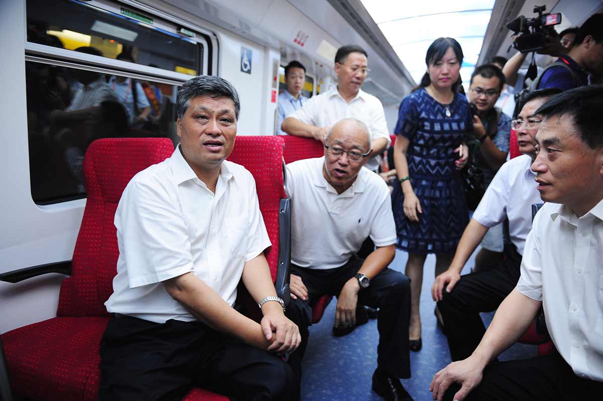 深圳地鐵11號線開通試運營