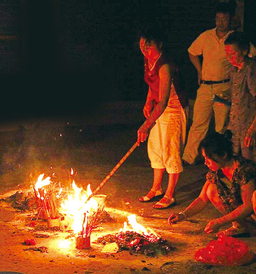 鬼節的演變：從救濟父母到超度亡靈