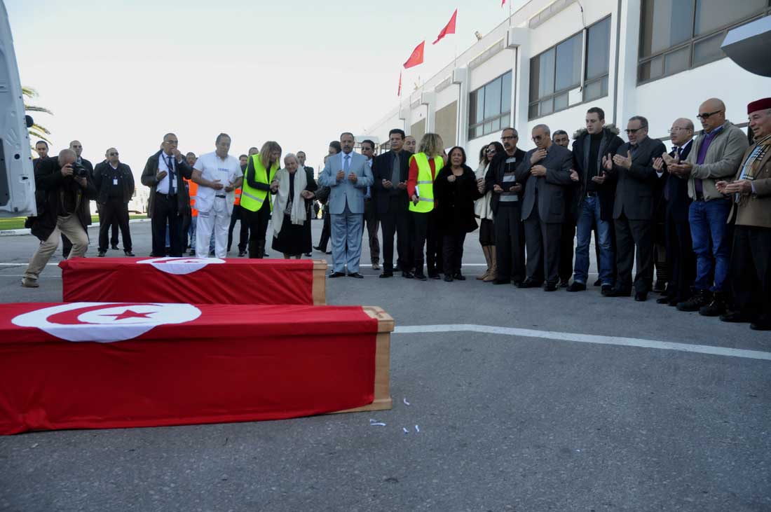 土恐襲事件突尼斯遇難者遺體運抵回國