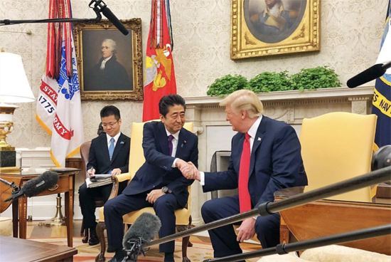 美日7月启动贸易磋商 两国或签署自贸协定