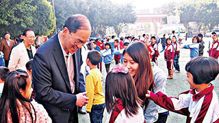 前民政事务局局长曾德成：读中史培养批判思维