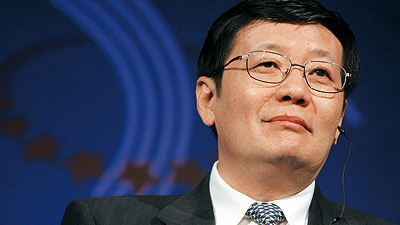 楼继伟：将继续保持对香港市场的适度超量