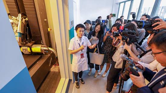 故宫文物CT机 睇医治古董奥妙