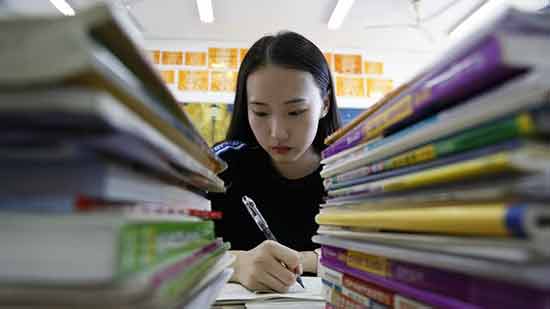 青岛“人脸＋指纹”五秒识别考生