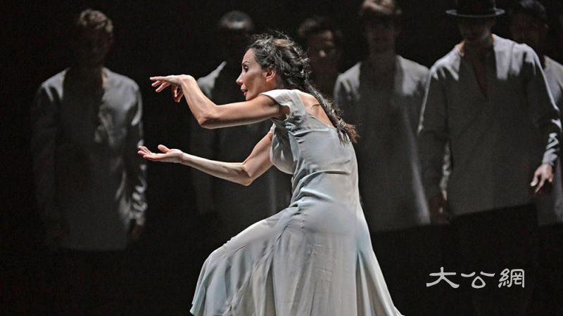 泰玛娜率领“英芭”重振声威\刘玉华