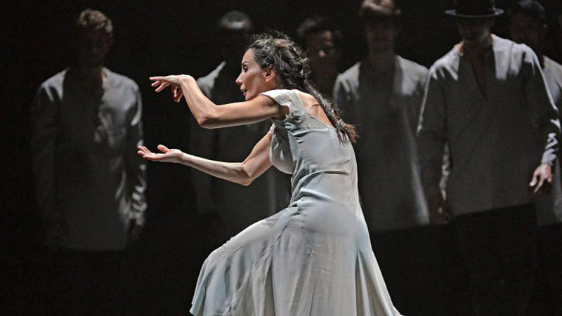 泰玛娜率领“英芭”重振声威\刘玉华