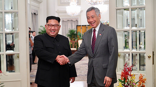 特金首同城 明历史性会晤