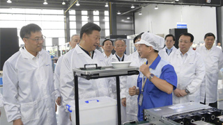 习近平：创新是我们能否过坎的关键