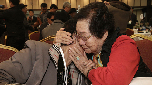 韩朝商讨离散家属团聚事宜 不提“放人”以免现负面影响