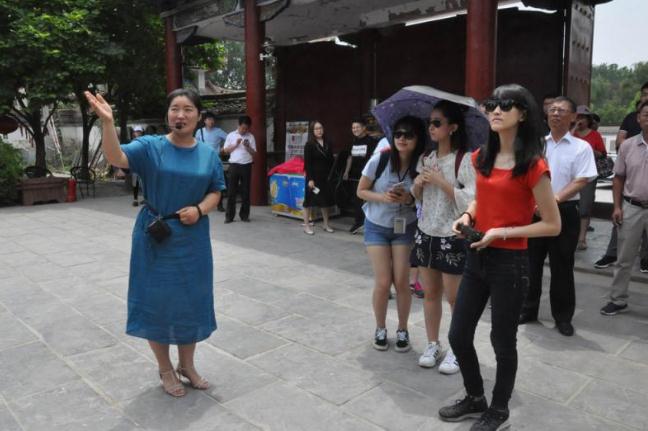 64岁河南妇女28年坚守古祠 传扬木兰精神