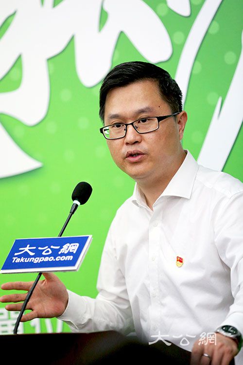 连庆锋：新能源汽车势不可挡 北汽推“擎天柱”计划建3000座换电站