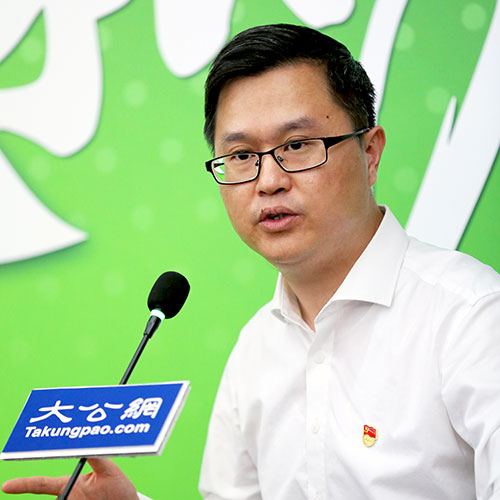 连庆锋：新能源汽车势不可挡 北汽推“擎天柱”计划建3000所换电站