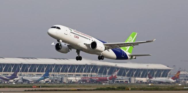 国产大飞机C919再次试飞