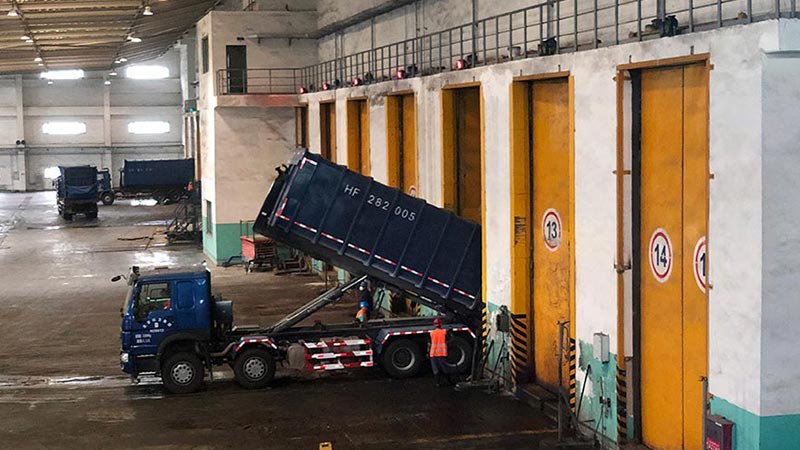 记者探秘北京城市垃圾处理站 感受城市精细化管理