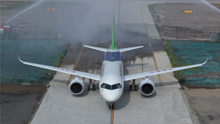 C919大型客机开启多地同步试飞模式 将接受严酷苛刻考验