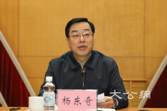 杨东奇任山东省委副书记