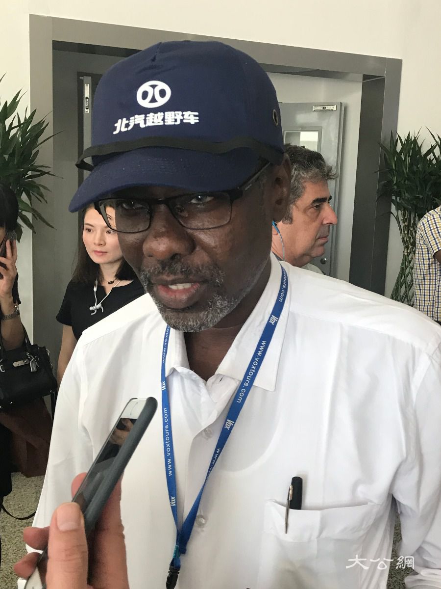 中外记者走进北汽集团 体验中国高端智造 非洲记者：望加强中非汽车领域合作