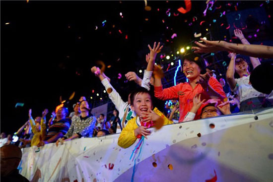 推动“一带一路”沿线合作2018宁波·尼斯国际嘉年华今晚开幕