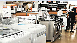 贸易战拖累经济增长 美八月对华逆差扩大至3000亿