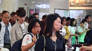 国庆长假最后一天 全国铁路返程客流高峰来临