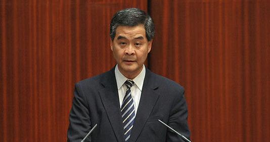 梁振英：港人要求“国民待遇”同时也应承担“国民责任”