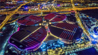 进博会七彩华灯闪耀中国技术