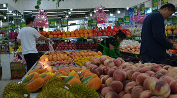 经济日报头版刊文：“消费降级”说与事实不符