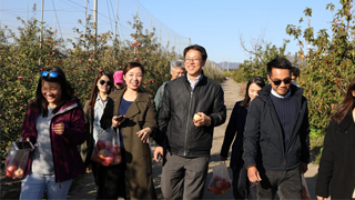 张晓明与港澳驻京记者开展联谊交流活动