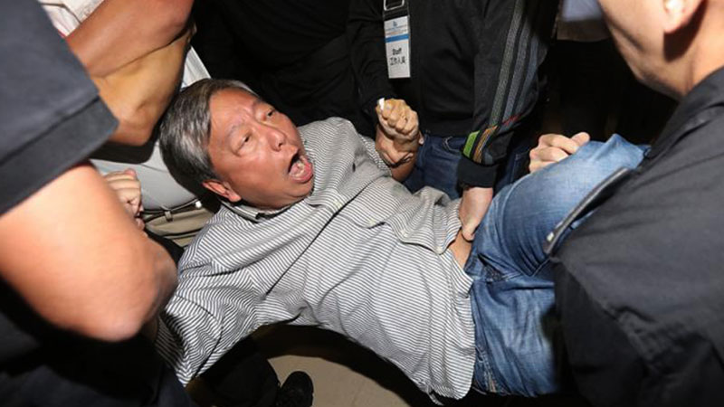 李卓人九龙西选举论坛被问到口哑 陈凯欣“贴地”回应