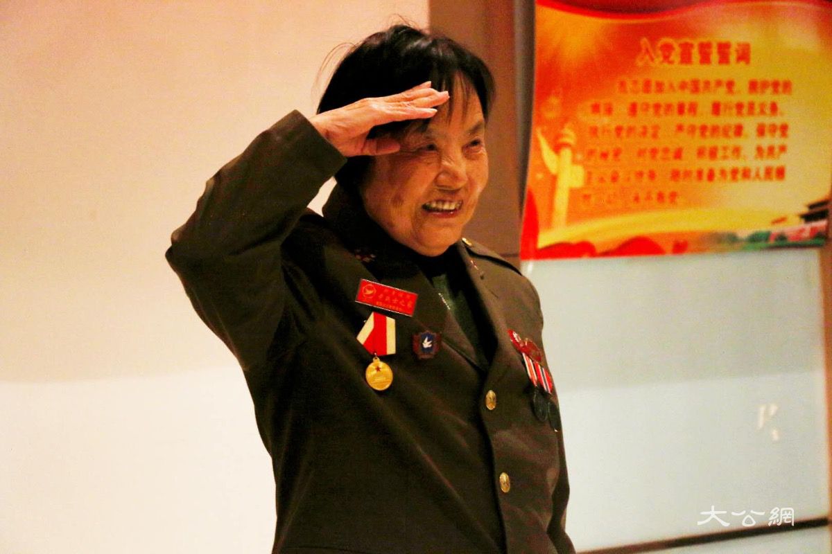 老战士聚郑州纪念抗美援朝68周年