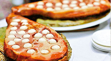 ﻿小说美食活现饭桌