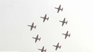 珠海航展6日开幕 “红鹰”飞行表演队一切准备就绪