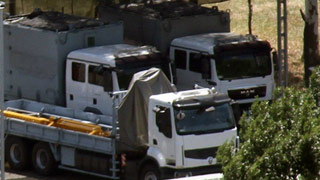 台军雄二E飞弹车队深夜组织战训 管制车在高速起火烧毁