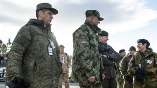 欧盟称加强防务为补充北约 外媒：正重返冷战时期