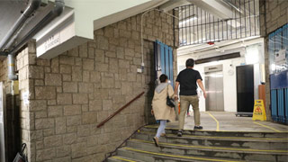 九西补选投票截止 有选民最后冲刺