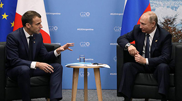 乌克兰舰强闯 普京画地图与马克龙解释﻿俄立场 