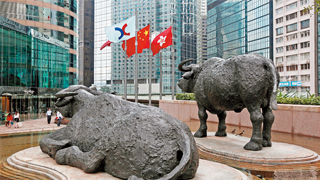 港股恒指升675点 突破百天线