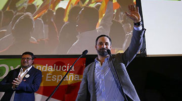 西班牙轰动性新闻：极右翼40年来首次进入地区议会