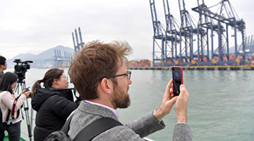 中共中央政治局会议：反腐坚持从严 削存量遏增量