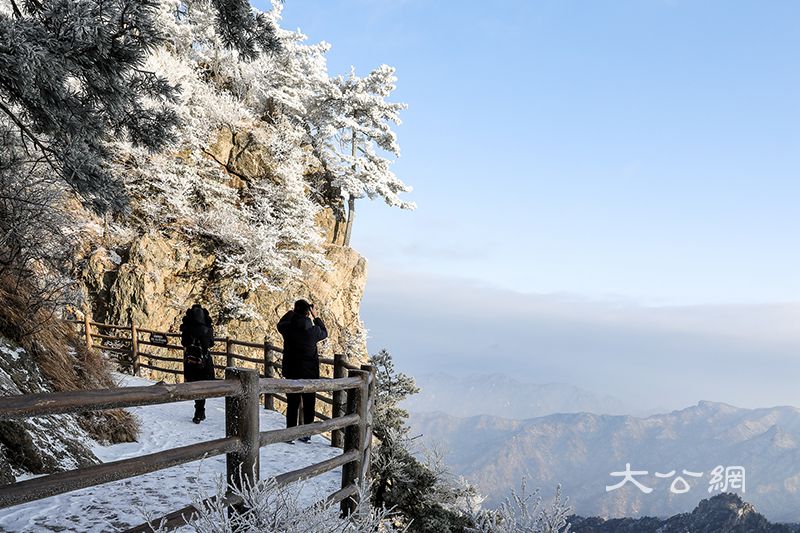 冬日老君山如仙境讓人流連忘返