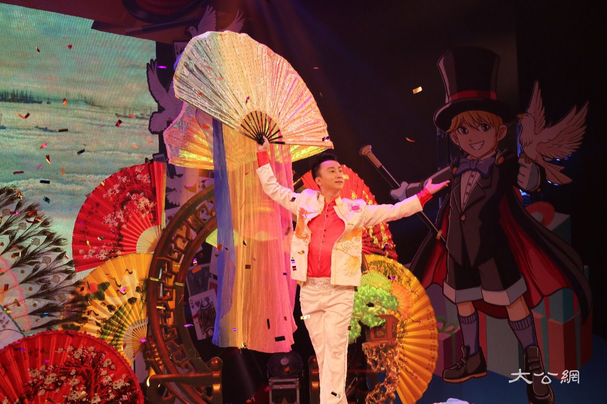 深圳魔術節開幕 粵港澳魔術師神奇魔術鬧新春