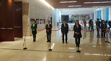 广东省人大举行首场“代表通道” 大湾区、粤港合作受关注