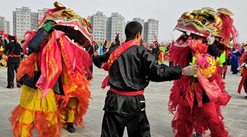 甘肃武威凉州区社火表演异彩纷呈