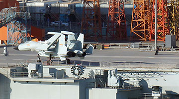 国产航母完成跨年海试返港 未起降舰载机