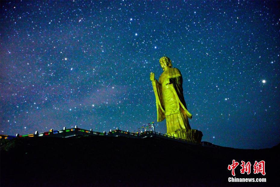 甘肅敦煌大漠星空如夢似幻