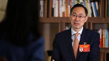 全国人大代表、中粮集团总裁、蒙牛乳业董事长于旭波接受大公访问