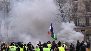 外媒：“黄背心”运动领导者之一被处以2000欧元罚款