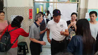 放下鸿海选2020?郭台铭哽咽:盼五代同堂有安定和平环境