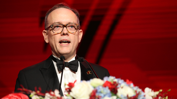 中国澳大利亚商会主席冯栢文Vaughn Barber致辞