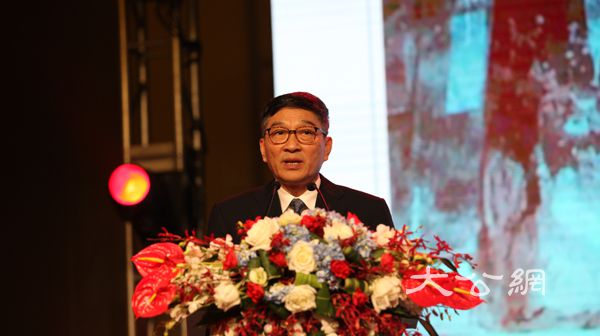 锡纯基金会理事长赵小贻致辞